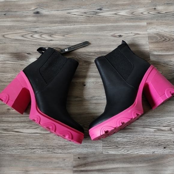 Sorel Women's Brex Heel Chelsea Bootie Black Pink NL4349-011 size 6 - Picture 1 of 5